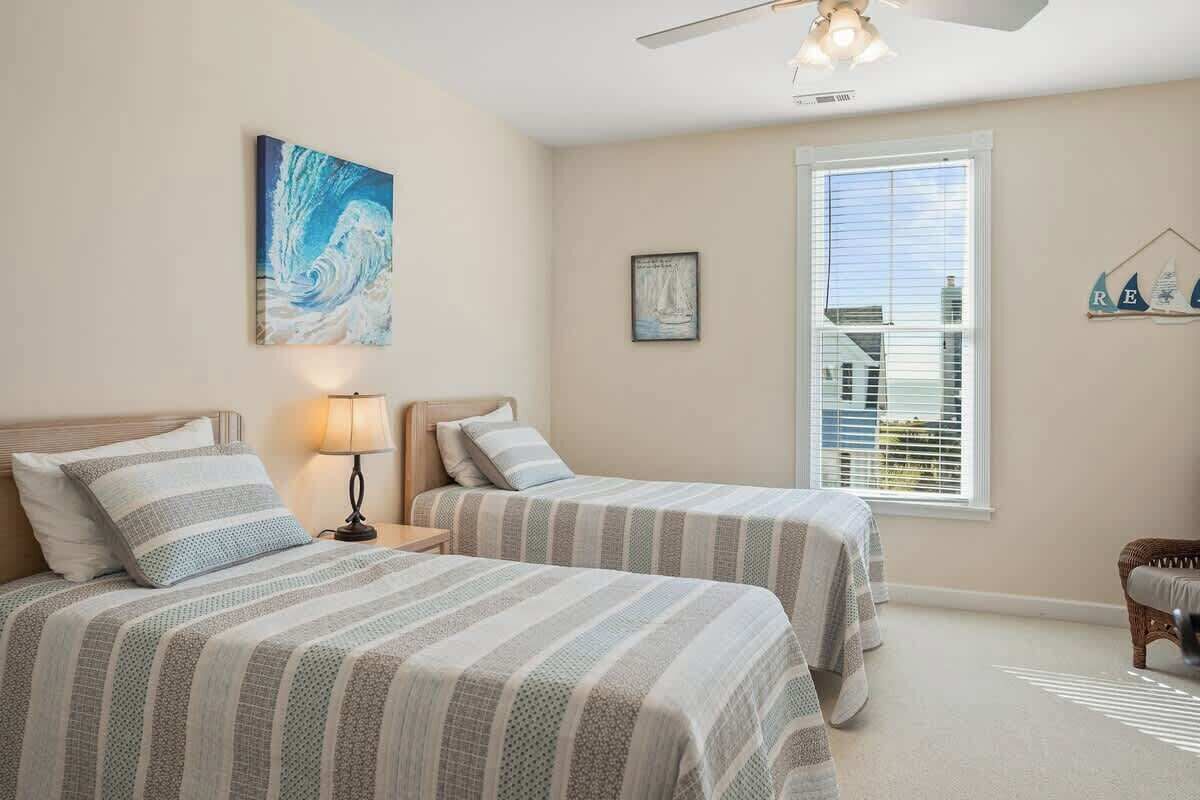 5 bedrooms, iron/ironing board, free WiFi, bed sheets