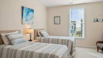 5 bedrooms, iron/ironing board, free WiFi, bed sheets