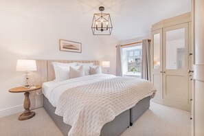 2 slaapkamers, een strijkplank/strijkijzer, wifi, beddengoed