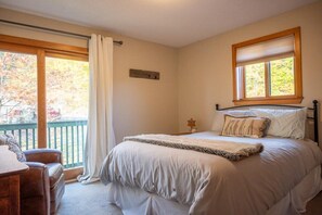 4 bedrooms, WiFi, bed sheets