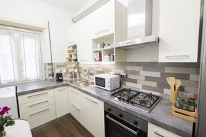 Fridge, microwave, oven, dishwasher