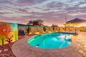 A heated pool - Ultimate 4bd Old Town Home with Heated Pool (Scottsdale)