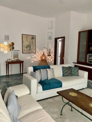 Smart TV, livros, monitores de computador