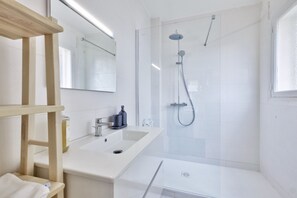 Handdoeken, toiletpapier