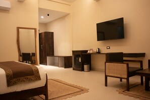 Premium bedding, down duvets, pillow-top beds, minibar