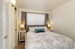 1 bedroom, iron/ironing board, free WiFi, bed sheets - Bay View Cottage | Patio, W/D, Parking, Location! (San Diego)