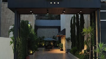 Ngoại thất