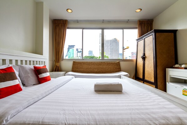 1 habitación, tabla de planchar con plancha, wifi y ropa de cama 