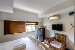 1 habitación, tabla de planchar con plancha, wifi y ropa de cama 