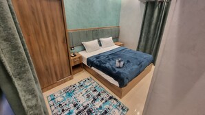 Double Room | Egyptian cotton sheets, premium bedding, pillowtop beds, in-room safe - Cairo plaza 2 hotel (Cairo)