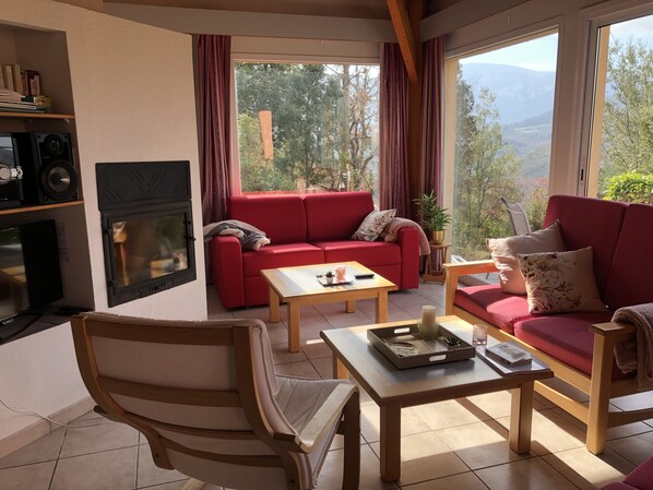 Living area - Maison 2 Chambres Supérieure (Quillan)