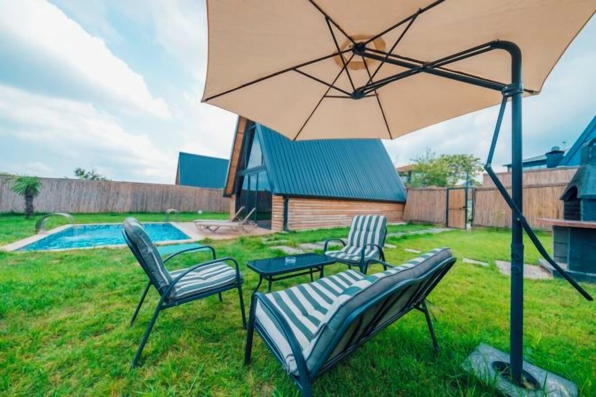 Pool | 15 outdoor pools, pool umbrellas, sun loungers
