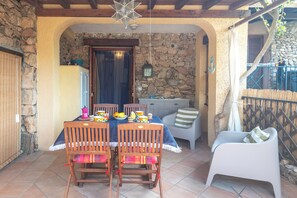 Appartement Familial, plusieurs chambres (Giotto In Sardegna With Shared Pool) | Restauration extérieure