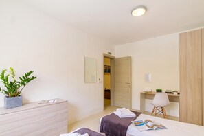 1 chambre, fer et planche à repasser, Wi-Fi gratuit, draps fournis