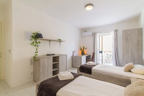 Standard Room, Multiple Bedrooms (SwieqiStay room3 private bath -) | 1 bedroom, iron/ironing board, free WiFi, bed sheets - SwieqiStay room2 private bath - Paceville (Swieqi)