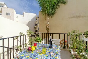 Standard Room, Multiple Bedrooms (SwieqiStay room4 shared bath -) | Terrace/patio - SwieqiStay room2 private bath - Paceville (Swieqi)