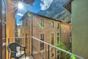 Family Apartment, 2 Bedrooms (Casa Alpino 4) | Balcony