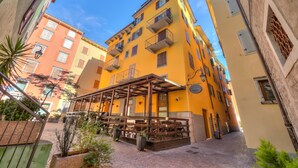 Unclassified image, 3 of 181, button - Casa Alpino (Riva del Garda)