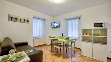 Familienapartment, Mehrere Schlafzimmer (Casa Alpino 1) | Wohnbereich