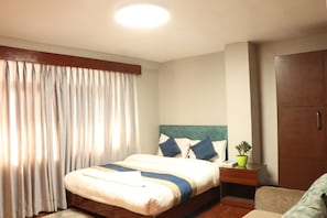 Deluxe Suite | Iron/ironing board, free WiFi, bed sheets - Elegant Apartment Kathmandu (Kathmandu)