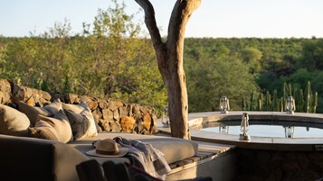 8 piscinas al aire libre