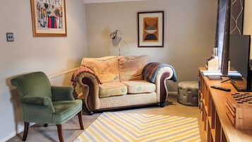 Cottage | Living area