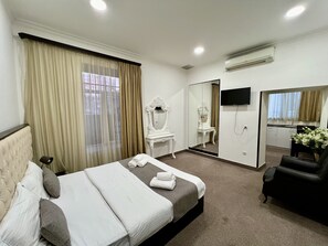 Luxury Apartment | Hypo-allergenic bedding, blackout drapes, soundproofing - Tumanyan Apartment YVN (Yerevan)