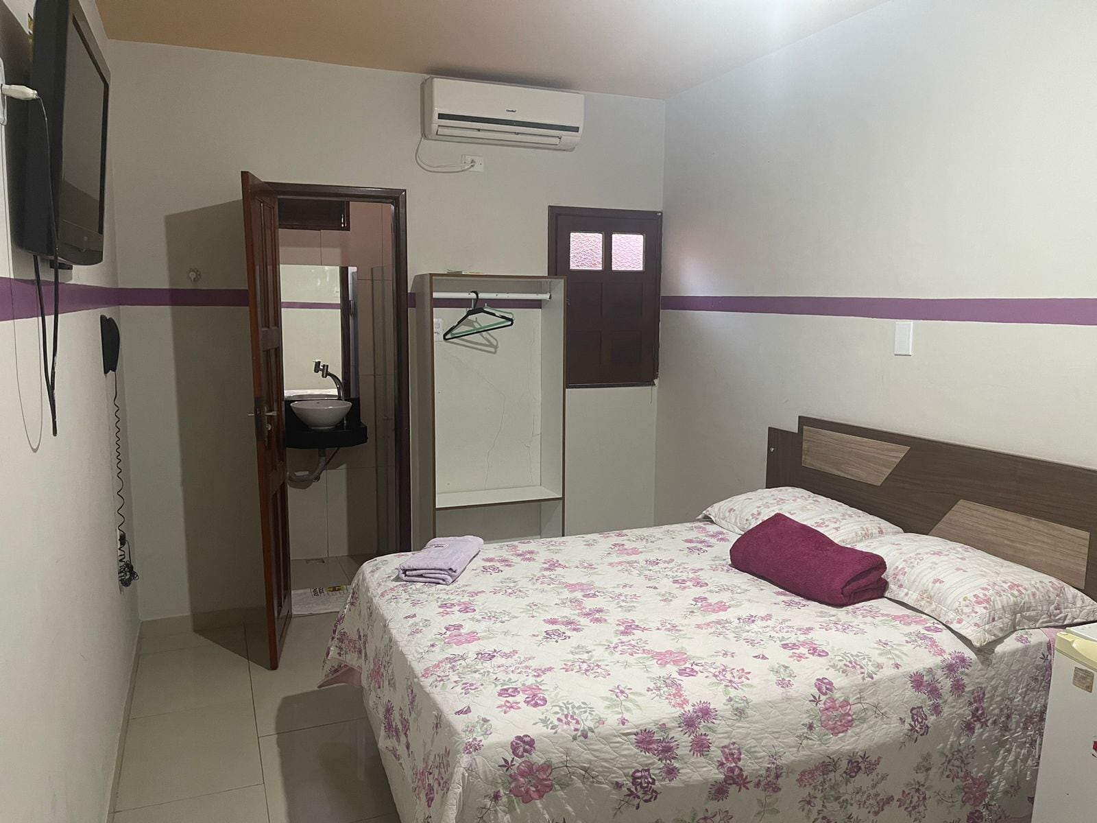 Quarto triplo família