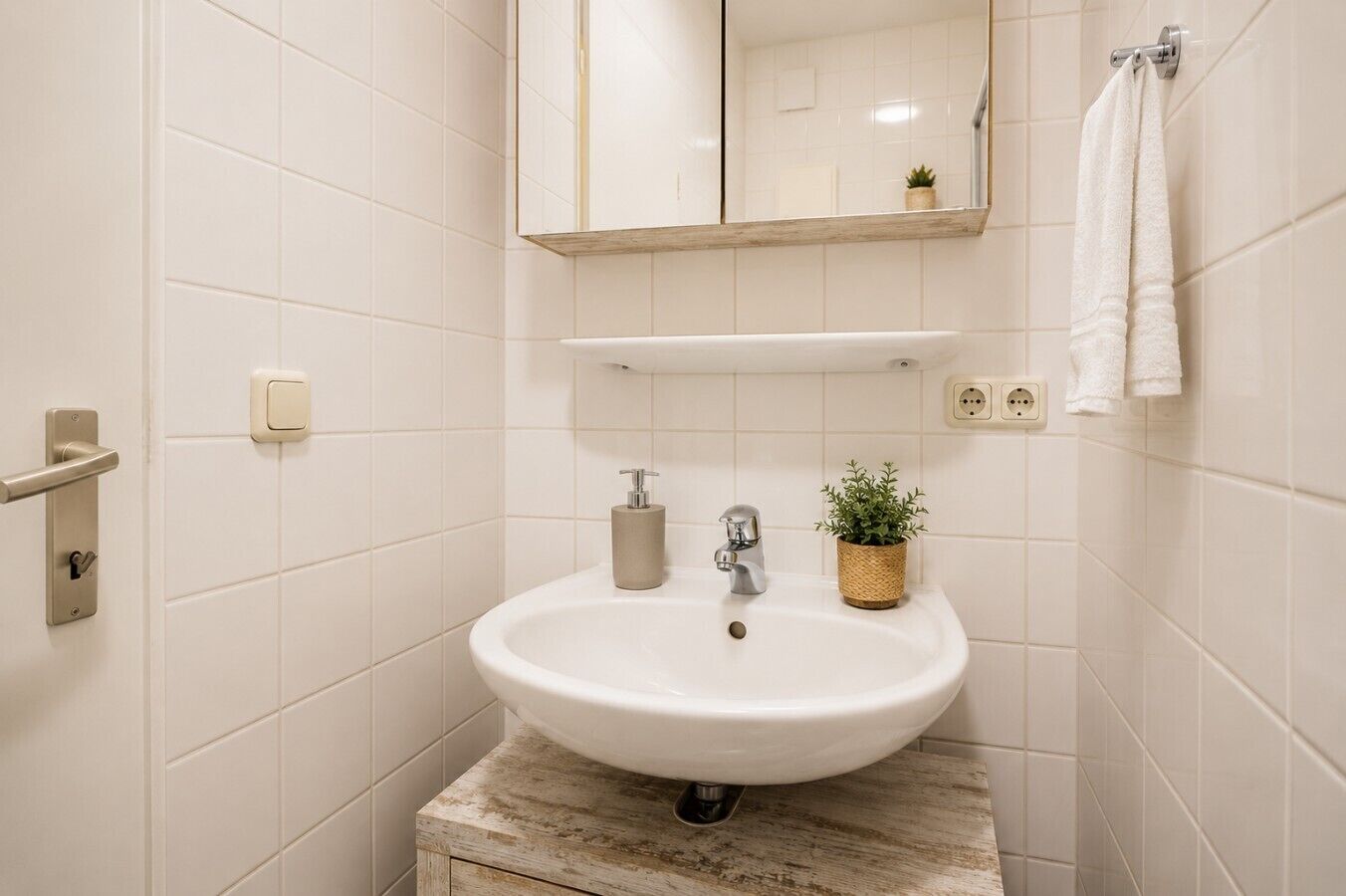 Shower, eco-friendly toiletries, hair dryer