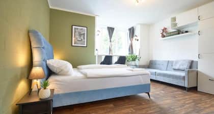 Stylish & Quiet Studio | Parking | WIFI | TV