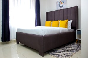 Departamento empresarial | 2 habitaciones, decoración personalizada y muebles diferentes 