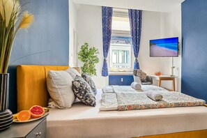 4 bedrooms, in-room safe, desk, iron/ironing board