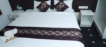 Urban Stay Chairmen Hotel