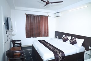 Free WiFi - Urban Stay Chairmen Hotel (Bengaluru)