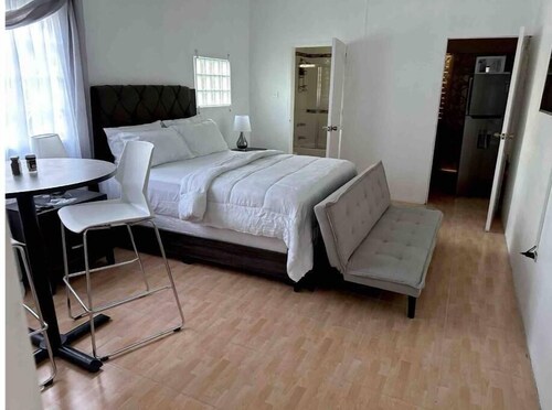 Eagles Nest Villa Studio - AC TV WIFI LuxcAlbion St Thomas  Jamaica Luxury VRBO