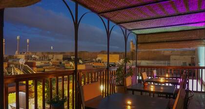 Riad Kalé Polis