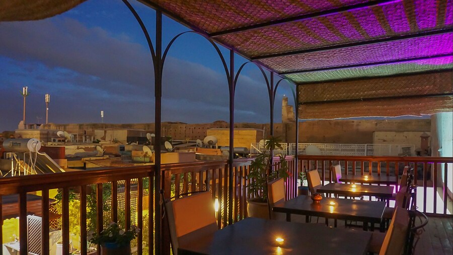 Riad Kalé Polis