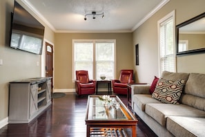 Casa (2 Bedrooms) | Interior