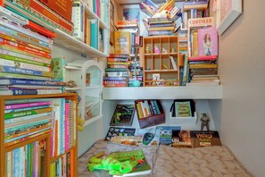 House (4 Bedrooms) | Interior - Waterfront Weeki Wachee Home w/ Dock & Game Room! (Spring Hill)