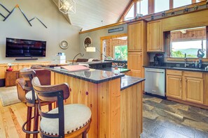 House (4 Bedrooms) | Interior - Ellijay Cabin w/ Hot Tub & Mountain Views (Ellijay)