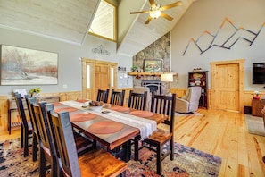 House (4 Bedrooms) | Interior