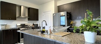 Niagara Falls Private Bedroom 15 mins away from Falls