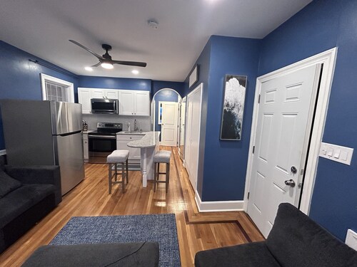 The Blue backyard studio suite!!  Convenience and practicality in one place!!