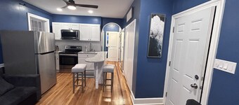 The Blue backyard studio suite!! Convenience and practicality in one place!!