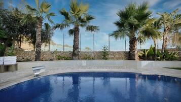 1 bedroom, in-room safe, desk, blackout drapes