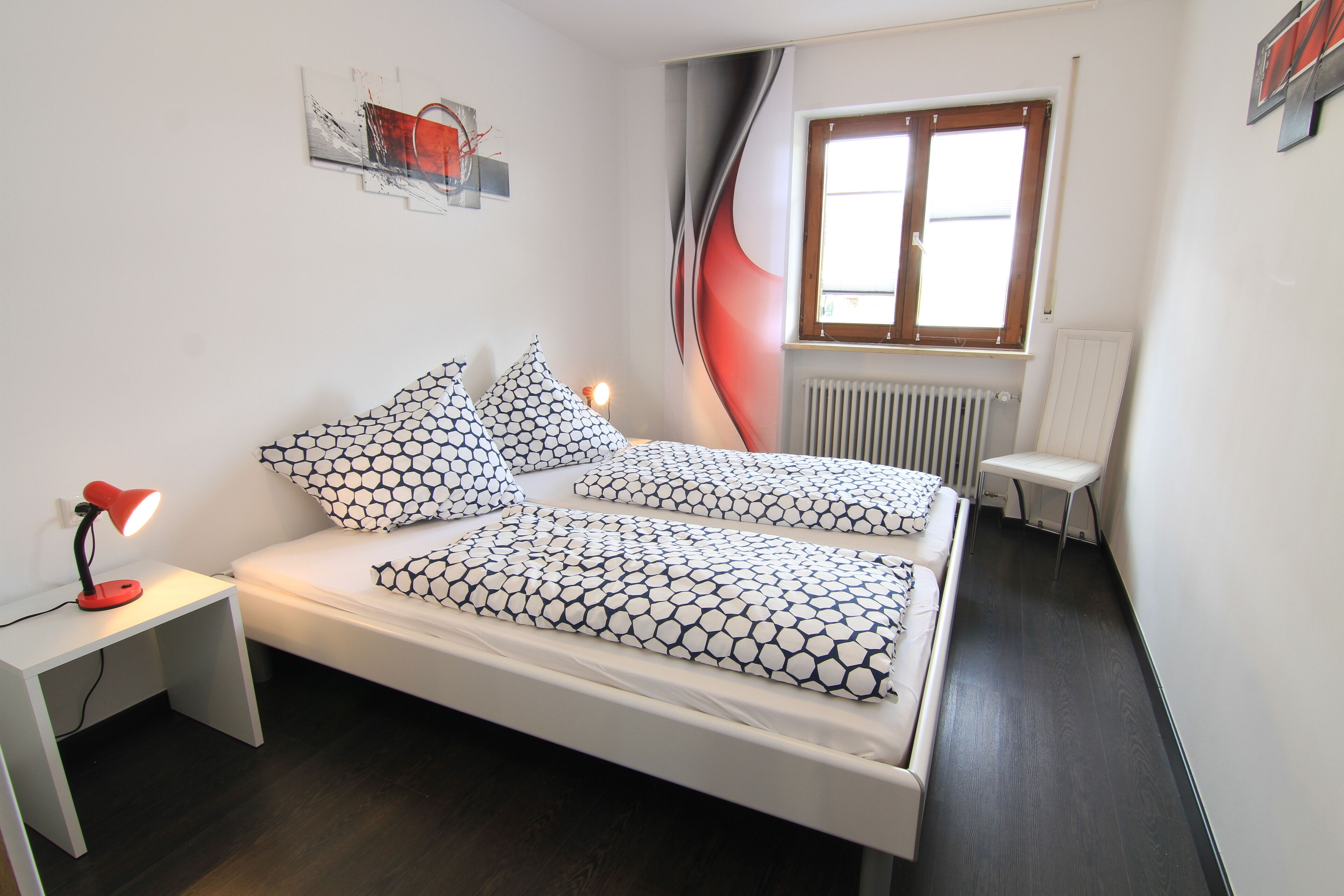 2 bedrooms, iron/ironing board, travel crib, free WiFi