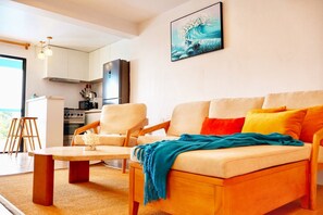 Smart TV - Blue Whale Villa - Deluxe Suite (Calibishie)