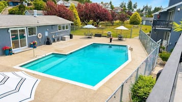 Piscine extérieure, piscine chauffée