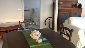 1 chambre, bureau, fer et planche Ă repasser, Wi-Fi gratuit