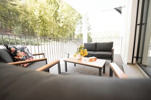 Luxury Apartment | Terrace/patio - GreenLeaf Regensburg (Sinzing)